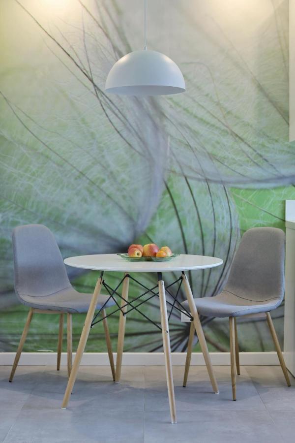 Capital Towers - Apartament Green Z Widokiem Na Rzeke เชชูฟ ภายนอก รูปภาพ
